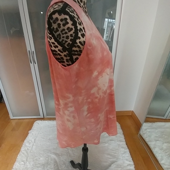 - Brand new top without tags . - Picture 6 of 8